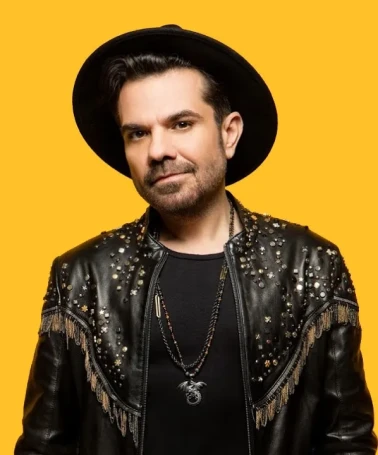 Kenan Doğulu’nun Konserini Durduran Olay: Sahnede Doğulu'yu Şoke Eden Not!
