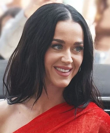 Katy Perry, İspanya'da İzinsiz Klip Çektiği İçin 215 Bin TL Para Cezasına Çarptırıldı