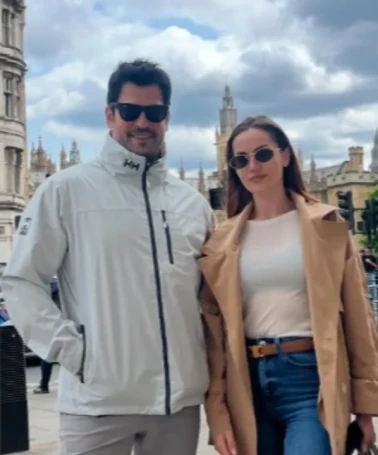 Fahriye Evcen'den Soyadı Hamlesi! Burak Özçivit ile Boşanıyorlar mı?