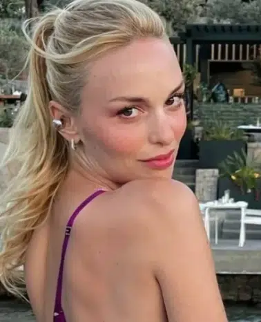 Nilperi Şahinkaya Gece Yarısı Aşka Geldi: "Aşığım Saat 04.58 Post Koyuyorum"