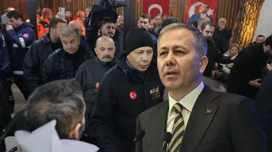 Bakan Yerlikaya Sındırgı’da Açıklama Yapıyor: "112'de 507 Çağrı Alındı 30'u Hasarla İlgili"