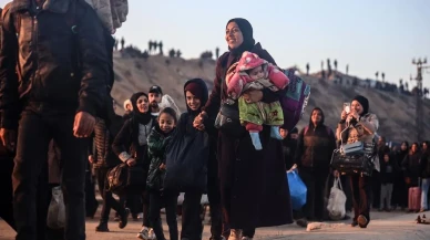 Gazze'de Tarihi Anlar: Yüz Binlerce Gazzeli Evlerine Dönmek İçin Yola Çıktı!