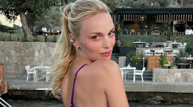 Nilperi Şahinkaya Gece Yarısı Aşka Geldi: "Aşığım Saat 04.58 Post Koyuyorum"