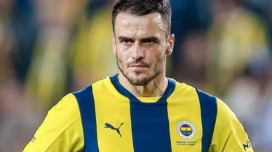 Fenerbahçe, Filip Kostic’in Bonservisini Almak İçin Juventus’la Masada! Mourinho Onay Verdi