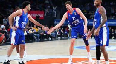 Efes İstanbul’da Avantaj Peşinde! Shane Larkin Maçın Kahramanı Oldu