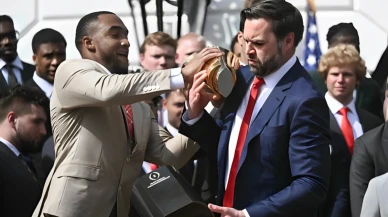 Ohio State Kupası Beyaz Saray’da Parçalandı! Başkan Yardımcısı Vance’tan Şaşırtan Hata