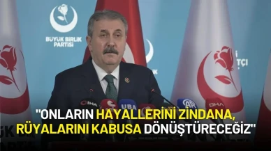 Mustafa Destici'den PKK'nın Silah Bırakma Kararına Sert Tepki: "Bu Bir Fesih Değil, Stratejik Manevra"