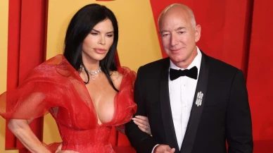 Jeff Bezos’un Nişanlısı Lauren Sanchez’in 100 Bin Dolarlık Elbisesi Göz Kamaştırdı