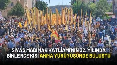 Sivas Madımak Katliamı'nın 32. Yılında Binlerce Kişi Anma Yürüyüşünde Buluştu