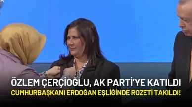 Özlem Çerçioğlu, AK Parti’ye Katıldı: Cumhurbaşkanı Erdoğan Eşliğinde Rozeti Takıldı!