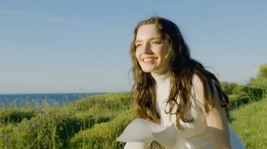 Nil Karaibrahimgil Ailesi ile İsviçre’ye Taşınıyor