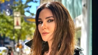 Defne Samyeli 53. Yaşını Cannes’da Kutladı: Sırt Dekolteli Elbisesiyle Göz Kamaştırdı