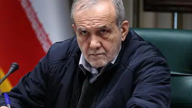 Hürmüz Boğazı'nda tansiyon zirvede: Pezeşkiyan'dan diplomasi çağrısı