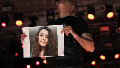 Haluk Levent’ten Tunceli’de vefalı duruş: Gülistan Doku için sahneden seslendi