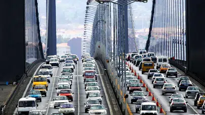 İstanbul Valiliği 29 Ekim Trafik Düzenlemesini Duyurdu: "O" Yollar Trafiğe Kapatılacak