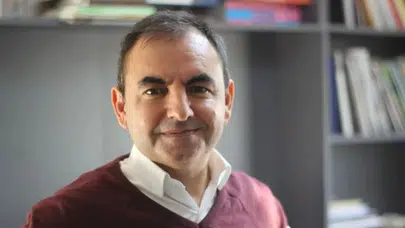 Gazeteci Ercüment Akdeniz HDK Soruşturması Kapsamında Tahliye Edildi