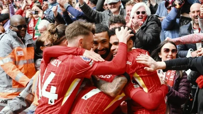 Liverpool’dan Son Nefeste Zafer! West Ham'ı 2-1 Yendi, Zirveye Yaklaştı