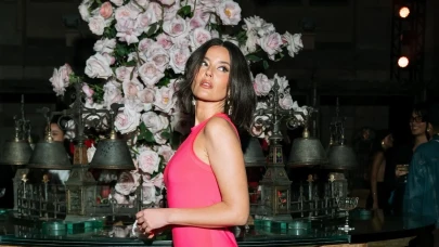 Pelin Akil Magda Butrym x H&M Etkinliğinde Ne Giydi? New York’ta Türk Zarafetiyle Göz Kamaştırdı