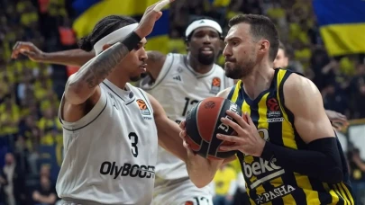 Fenerbahçe EuroLeague Final Four’a Çıkar mı? Paris Basketbol Karşısında Seride 2-0 Öne Geçti!