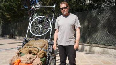 26 Yıllık Dünya Yürüyüşü İstanbul’da Devam Ediyor! Karl Bushby’nin Serüveni Boğaz Geçişiyle Zirveye Ulaşıyor