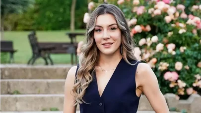 Ünlü Oyuncudan Karnı Burnunda Paylaşım: “Bu Aşk Hikayesine Yeni Bir Karakter Ekliyoruz”