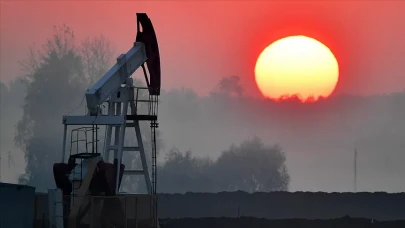 Brent Petrol Son 4 Yılın Dibinde! Fiyatlar Neden Sert Düştü?
