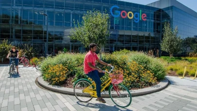 Google, Yapay Zeka Çalışanlarına Rakip Şirketlere Gitmemeleri İçin Maaş Ödeyecek