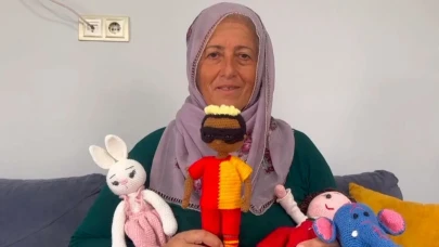 Kayserili Çiftçiden Galatasaray’ın Yıldızına El Örgüsü Sürpriz: “Osimhen'in Kalması İçin Ben de Destek Çıkarım!”