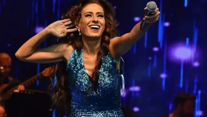 Yıldız Tilbe 59. Yaşını Sahnede Kutladı