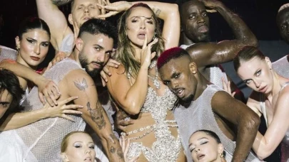 Hadise Harbiye Sahnesinde Fırtına Gibi Esti!