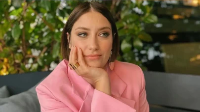 Hazal Kaya’dan İmaj Değişikliği! Saçlarını Sarıya Boyattı