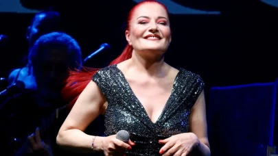 Candan Erçetin: "Beni Seksapel Üzerinden Tanımlamak Çok Ayıp"