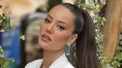Pelin Akil Menajeriyle Aşk İddialarına Sosyal Medyadan Yanıt Verdi