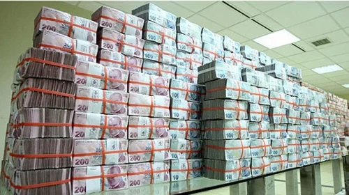 Bankalarda Rekor Mevduat! 15 Trilyon Liralık Birikim Ekonomiye Nasıl Yansıyor?