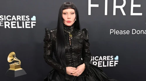 Lady Gaga’dan Sürpriz Hamle: Özel Jet Yok, Tarifeli Uçak Var!