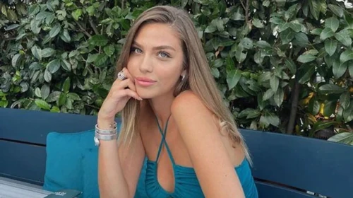 Yasemin Şefkatli’den MR Paylaşımı: “Bu Renkli Kişilik Bana Eşlik Ediyor”