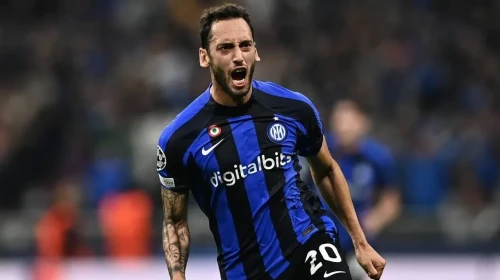 Hakan Çalhanoğlu ve Arnautovic'ten Gülşen Sürprizi: Inter'in Zaferi 'Of Of' ile Kutlandı!