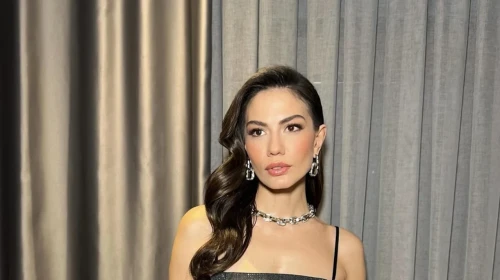 Demet Özdemir Memleketinde Baba Kucağında: "Biraz Dut, Biraz Kiraz"