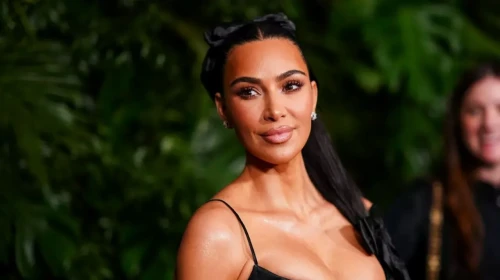 Kim Kardashian Markası İçin Verdiği Pozlarda İmajıyla Dikkat Çekti