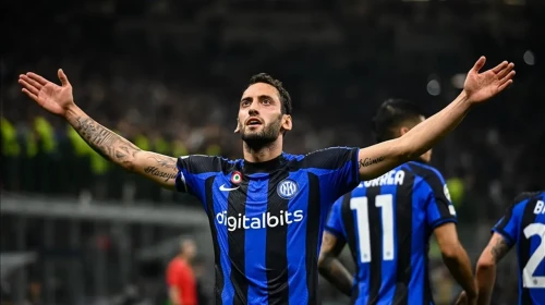 Hakan Çalhanoğlu'nun Babasından Galatasaray Taraftarını Heyecanlandıran Paylaşım!