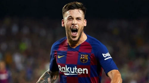 Barcelona'nın Eski Yıldızı Cinsel Organını Köpek Isırması Sonucu Hastaneye Kaldırıldı!