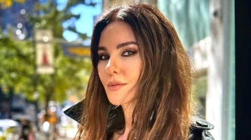 Defne Samyeli 53. Yaşını Cannes’da Kutladı: Sırt Dekolteli Elbisesiyle Göz Kamaştırdı