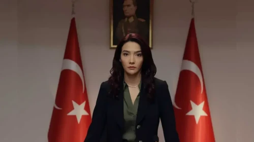 Aybüke Pusat, Halef Dizisiyle Ekrana Dönüyor