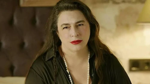 Esra Dermancıoğlu Ödül Alamamasına İsyan Etti: "Görmezden Geliniyorum"