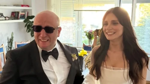 Meriç Aral Karnı Burnunda Pozunu Paylaştı! Özge Özpirinçci'den İlk Yorum
