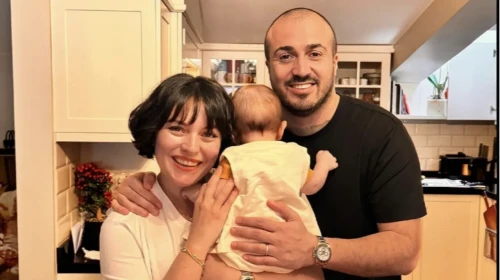 Ezgi Mola ve Mustafa Aksakallı Boşanmanın Ardından Birlikte Düğünde Görüntülendi