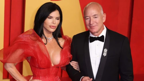 Jeff Bezos’un Nişanlısı Lauren Sanchez’in 100 Bin Dolarlık Elbisesi Göz Kamaştırdı