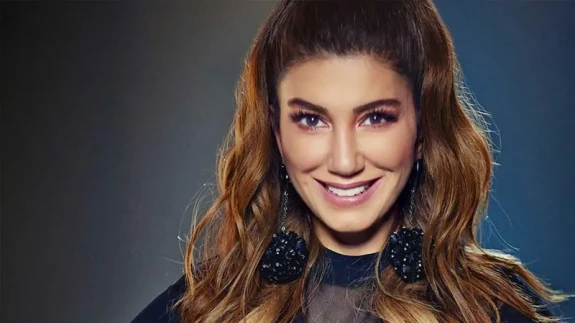 Nadide Sultan AVM’de Talihsiz Kaza Geçirdi: “Mazgala Takıldım, Düşüyordum!”
