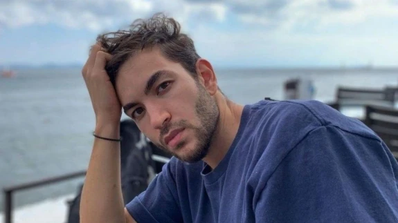 Berk Ali Çatal’ın Yeni Dizisi Sevgili Ben Ne Zaman Yayınlanacak? Romantik Komedi Dikey Formatla Geliyor
