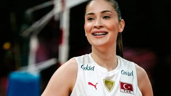 Milli Smaçör Parkelere Veda Etti! Tuğba Şenoğlu’nun Sakatlığı Ciddi Çıktı